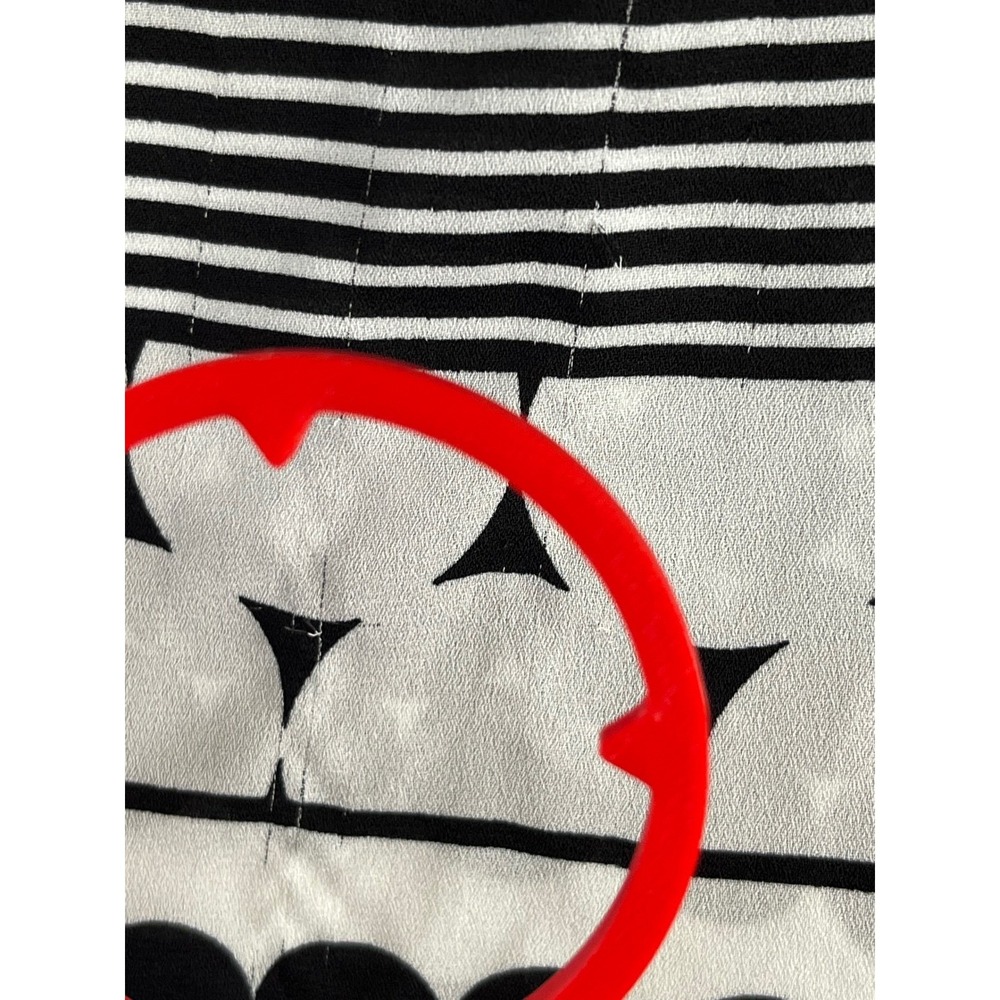 Cato Geometric Blouse Womens 18/20W Black White Good Roll Tab Sleeve Split Neck - Picture 12 of 13